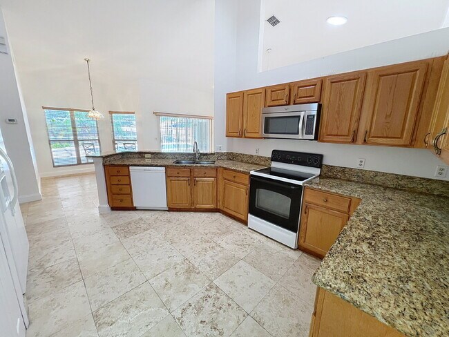 Foto del edificio - Charming 4-Bedroom Oasis with 3 Baths in P...