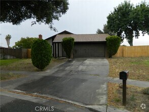 Building Photo - 1421 Lanfair St