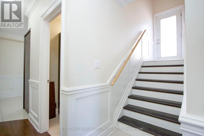 Building Photo - 230 Annis St