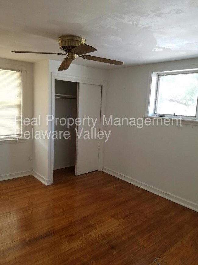 Foto del edificio - 719 Crescent Dr