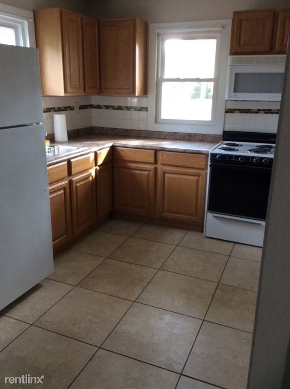 Foto del edificio - 1 br, 1 bath Apartment - 130 N Carlen St