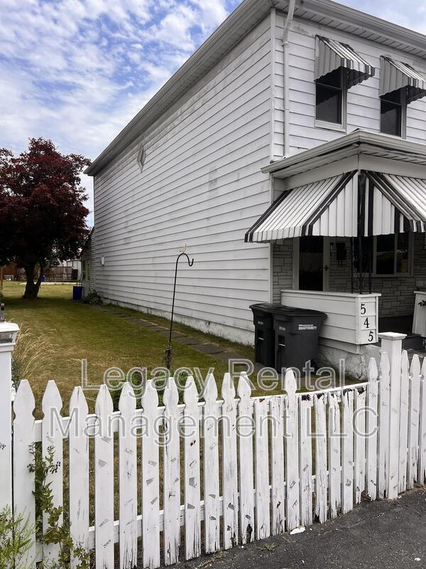 Building Photo - 545 Cleveland Street