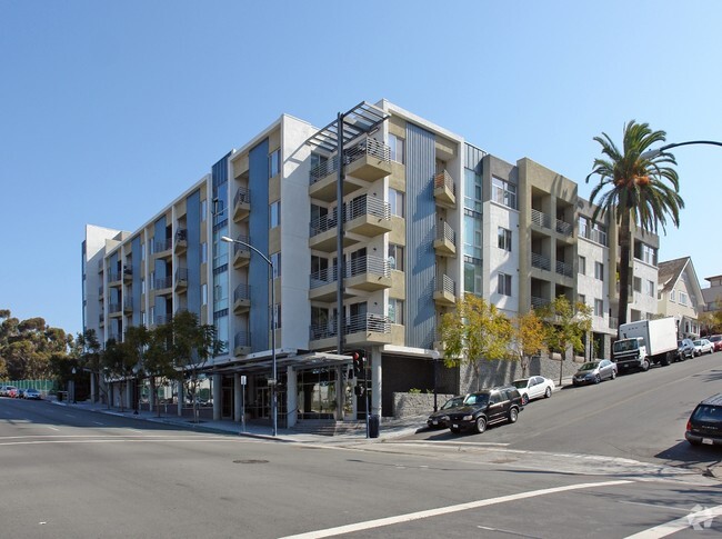 Building Photo - Mills at Cortez Hill