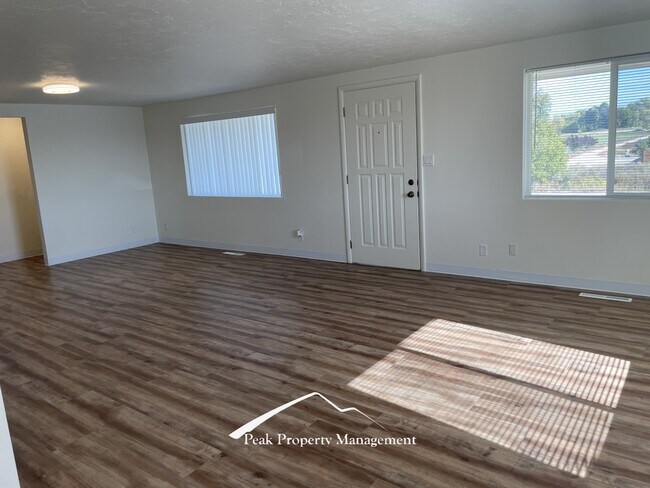 Foto del edificio - 29081 Market Rd