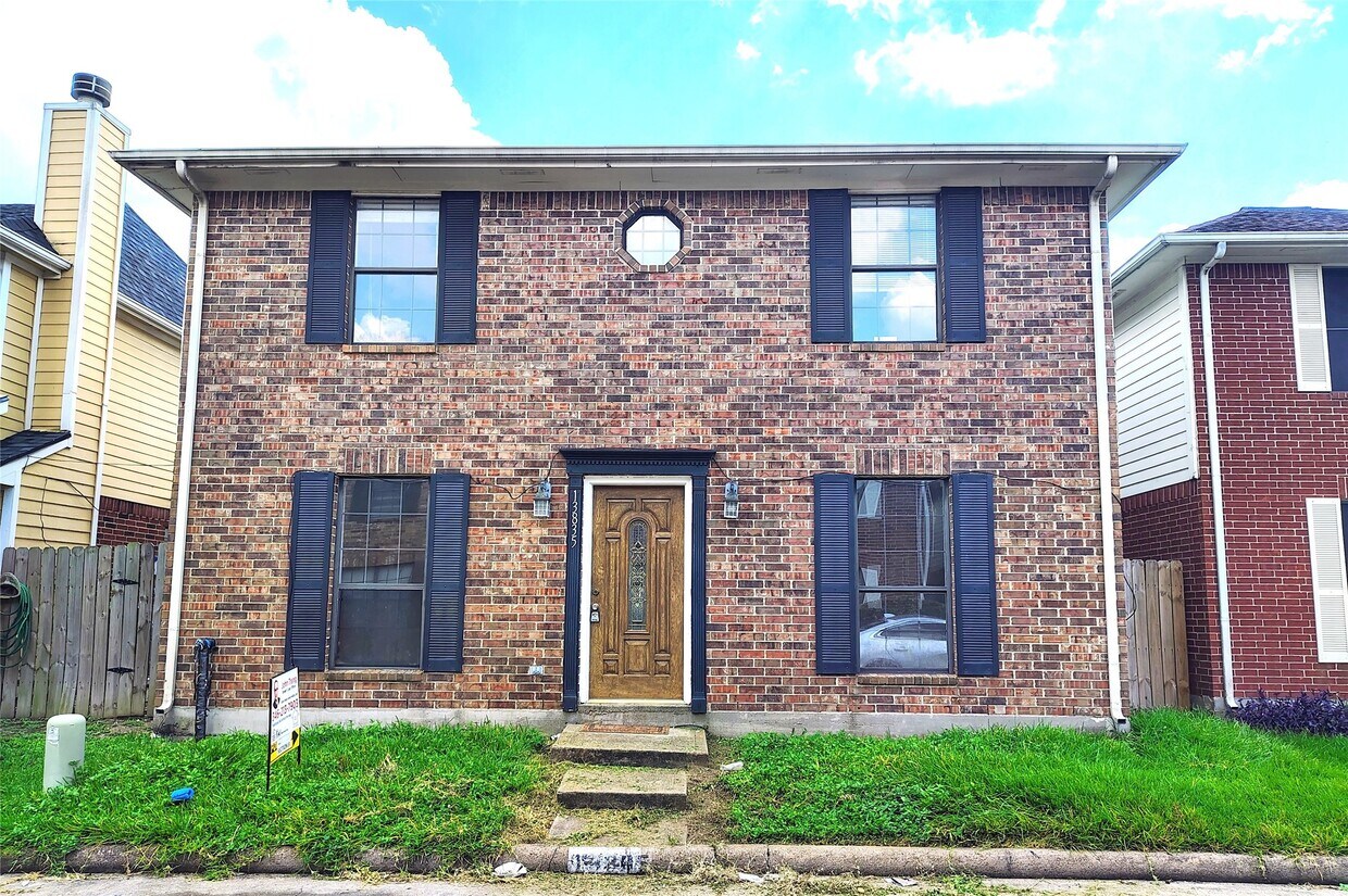 Foto principal - 13835 Purplemartin St