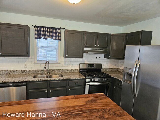 Building Photo - 4 br, 2.5 bath House - 1414 W. 38th Street