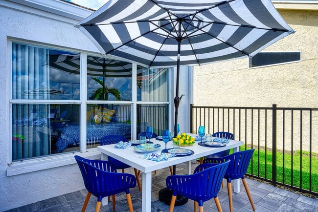 Outdoor dining area - 7311 Mill Pond Cir
