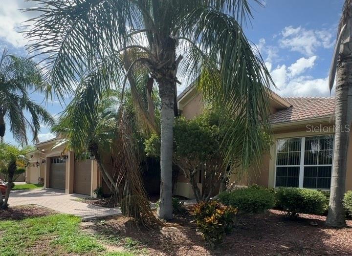 Foto principal - 1871 Windward Oaks Ct