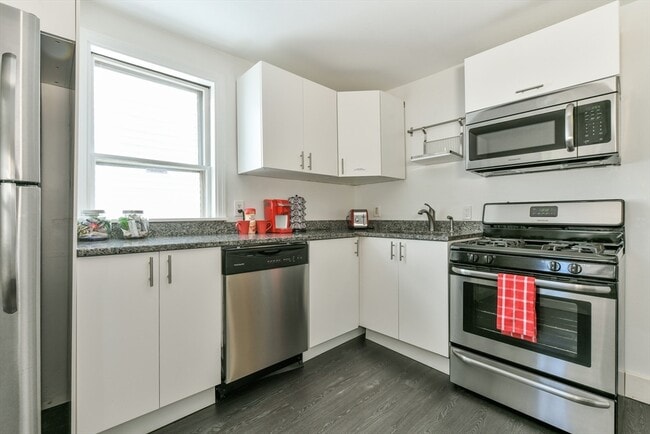 Foto del edificio - 158 Everett St