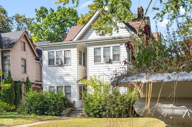 Building Photo - 784 Woodruff Place Middle Dr