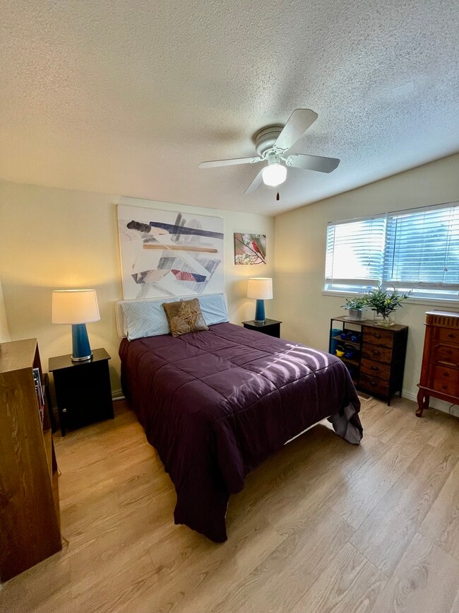 Upstairs Bedroom - 5031 S Leisure Ln