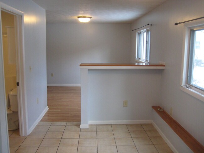 Building Photo - 419 Monroe St