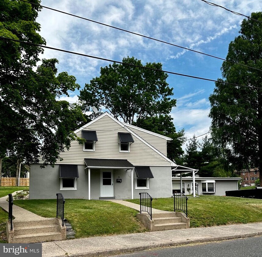 Primary Photo - 63 N 5th St