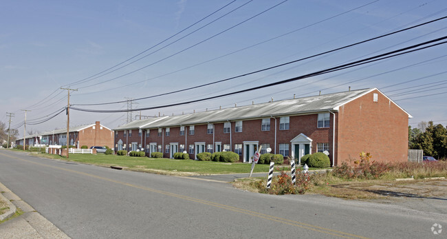 Building Photo - Lawndale Farms