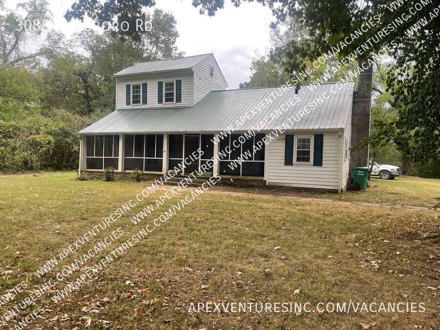 Foto principal - 3088 Hillsboro Rd