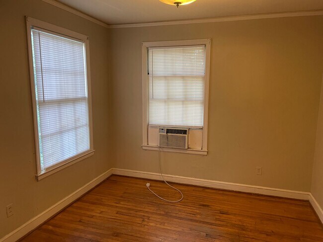 Foto del edificio - 108 Calhoun Rd