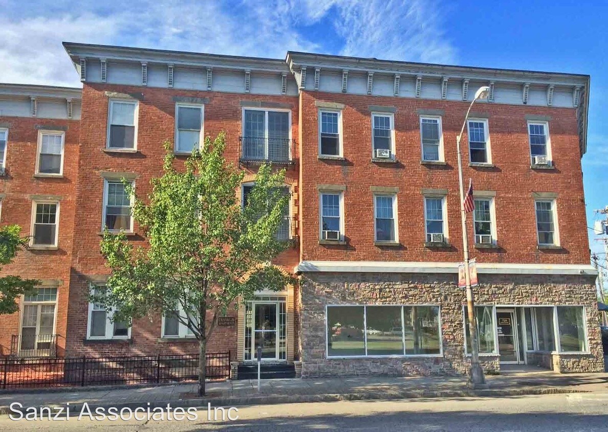 Primary Photo - 753 Broadway