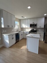 Building Photo - 3819 Banks Ridge Ln