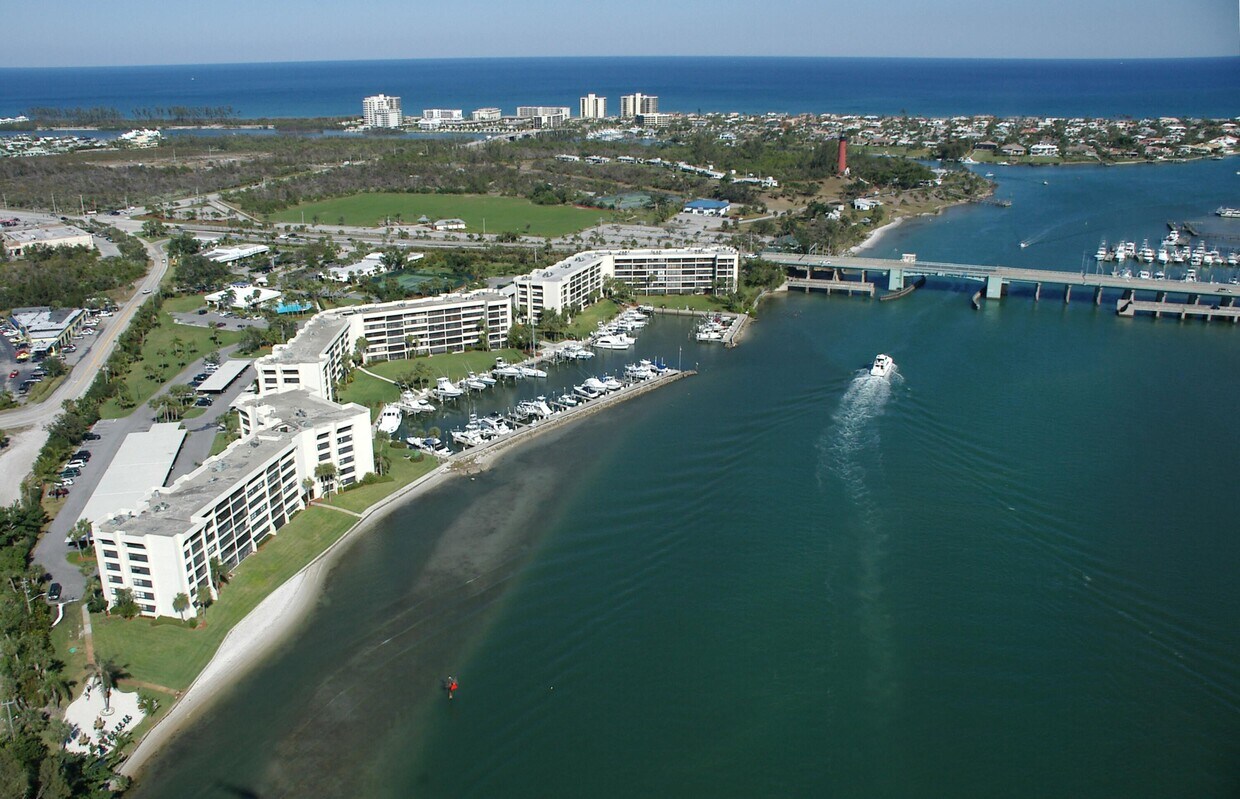 Foto principal - 1748 Jupiter Cove Dr