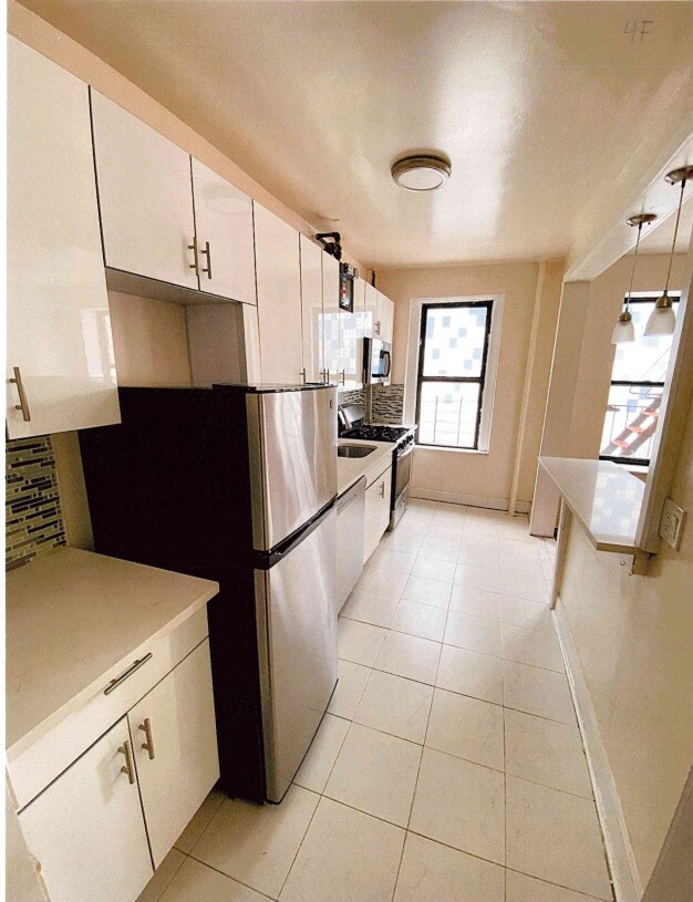 Cocina - 165-175 Sherman Ave