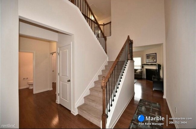 Building Photo - 3 br, 2.5 bath Townhome - 1615 Faircrest Ln