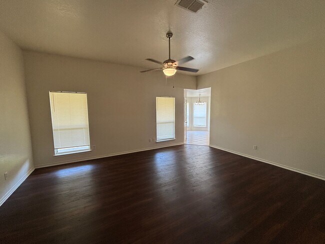 Building Photo - 4 BR/2BA | Updated Single Family Home | 2-Car Garage Parking | Fenced backyard