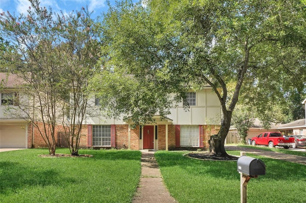 Welcome to this 4 bedroom, fully renovated home! - 5703 Green Timbers Dr