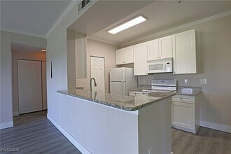 Building Photo - 11480 Villa Grand