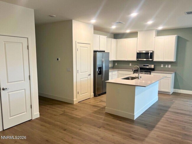 Foto del edificio - 4221 Painted Cloud Wy