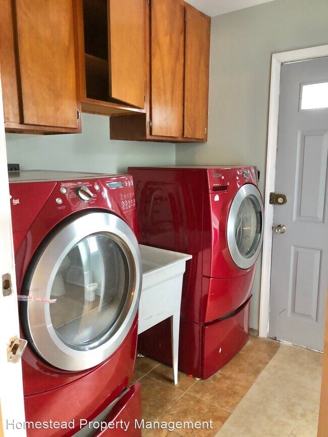 Foto del edificio - 4 br, 2.5 bath House - 313 Baily Road