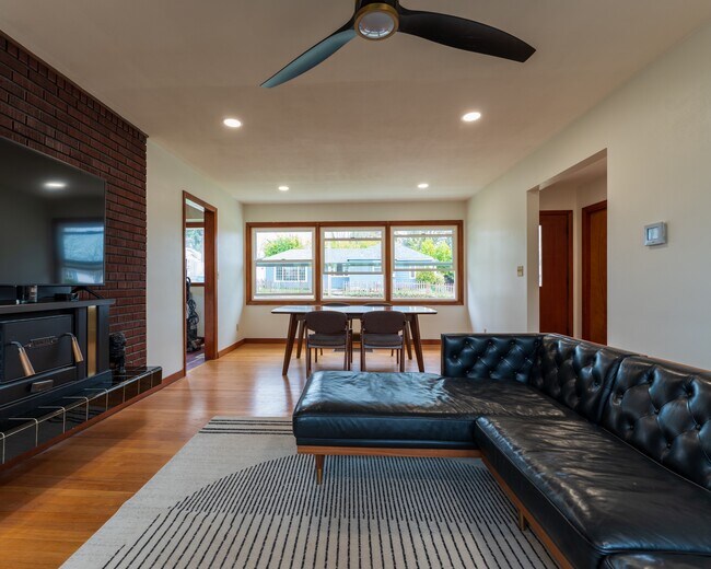 Foto del edificio - 3800 Harney St