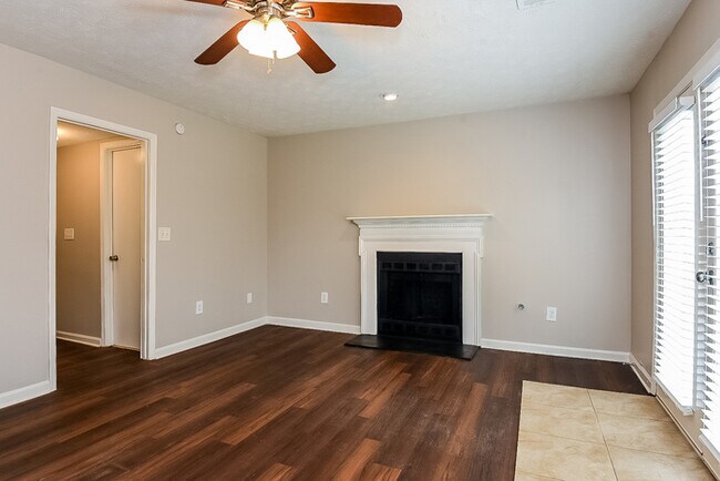 Building Photo - 6239 Leverett Dr