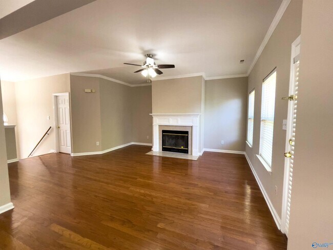 Foto del edificio - 107 Barrington Ct