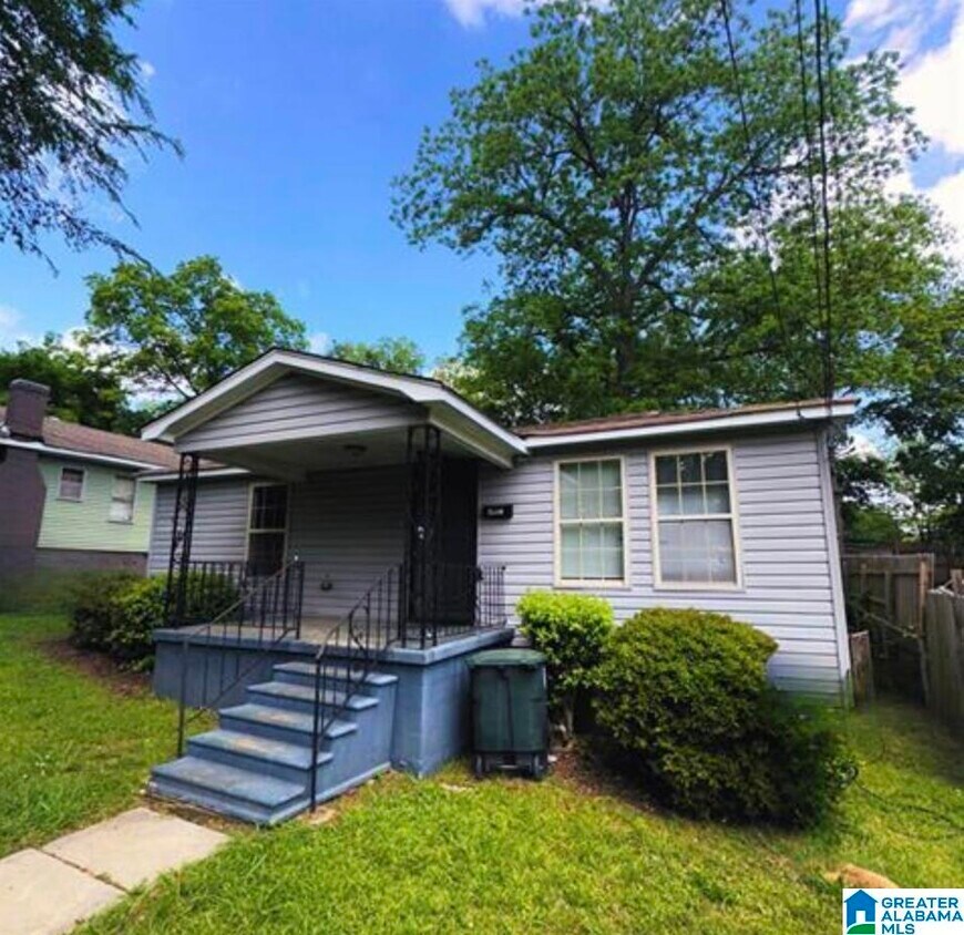 Primary Photo - 4421 43rd St N