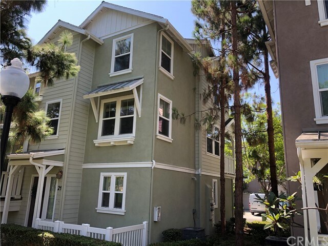Building Photo - 21 Valmont Way
