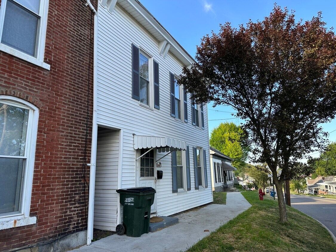 Exterior - 195 E Main St