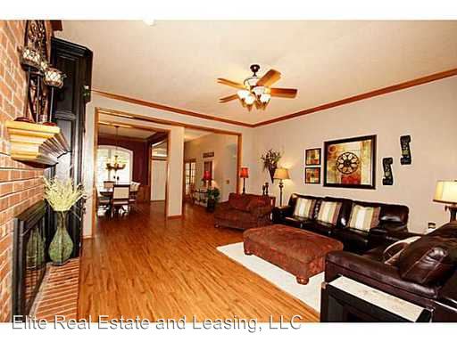 Building Photo - 2832 W Lexington Way