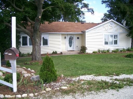 Primary Photo - 4S057 Barclay Dr