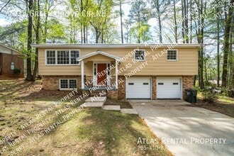 Building Photo - 2939 Green Grove Cir NE