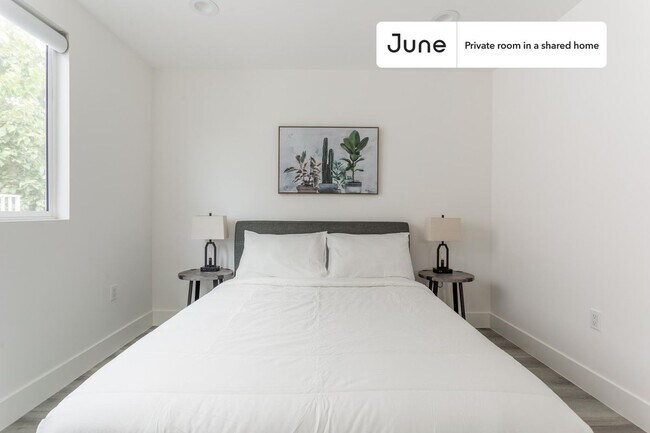 Foto del edificio - Room in Shared 4 bed/3 bath home