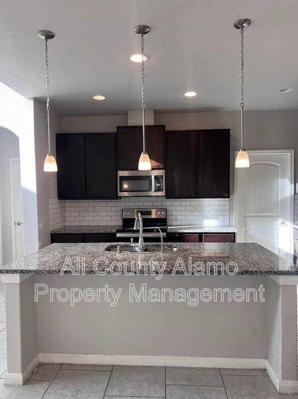 Building Photo - 5842 Larkspur Valley