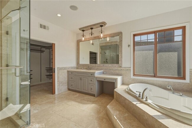 Foto del edificio - 6750 Andover Ln