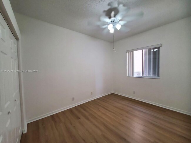 Foto del edificio - 3704 Woodfield Ct