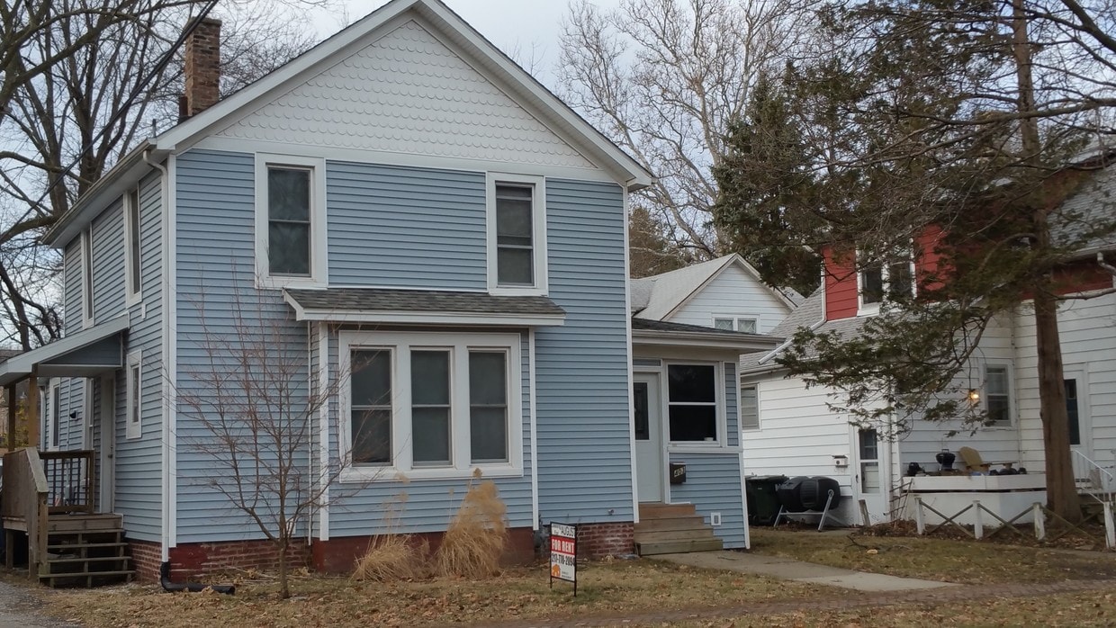 403 S McCullough St, Urbana, IL 61801 House for Rent in Urbana, IL