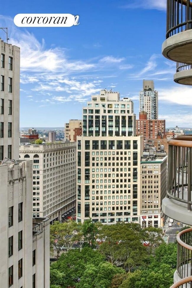 Building Photo - 45 E 25th St