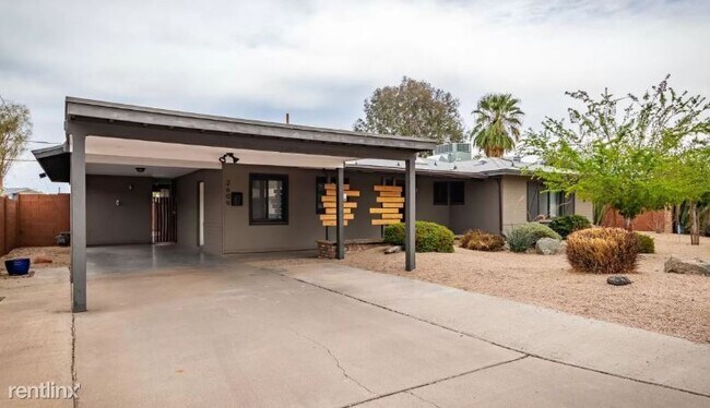 Foto del edificio - 2609 N 68th Pl