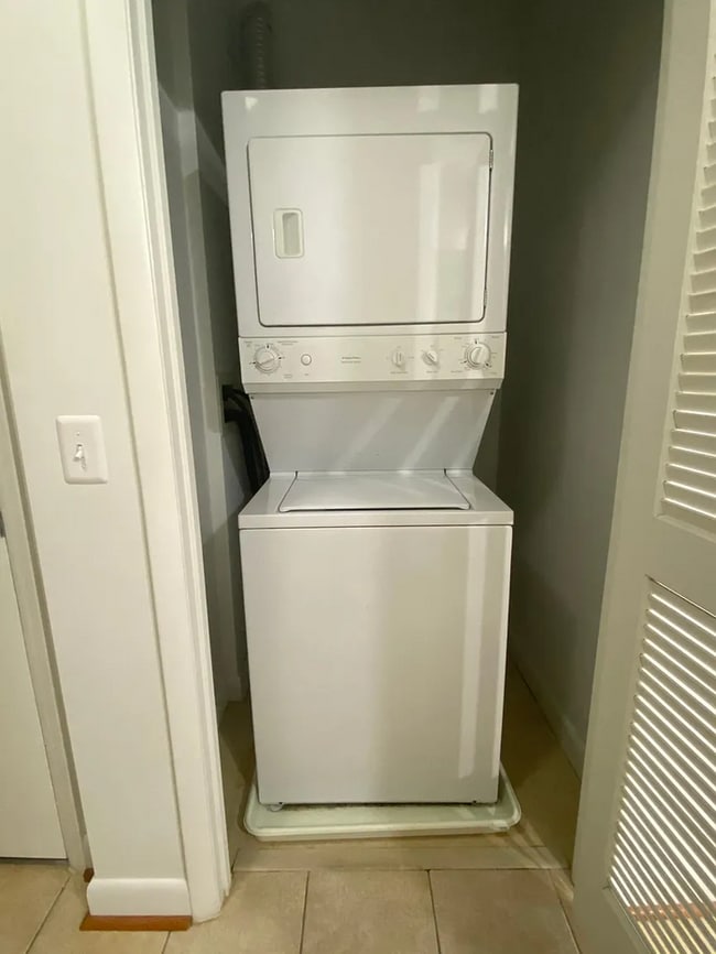 Building Photo - 400 Massachusetts Ave NW