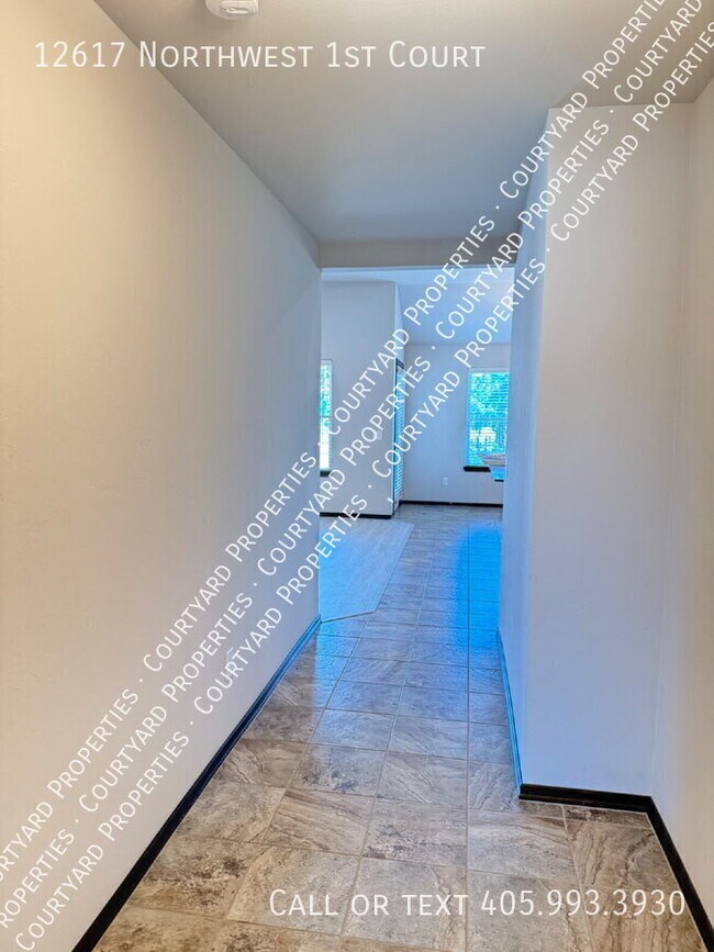 Foto del edificio - 12617 NW 1st Ct