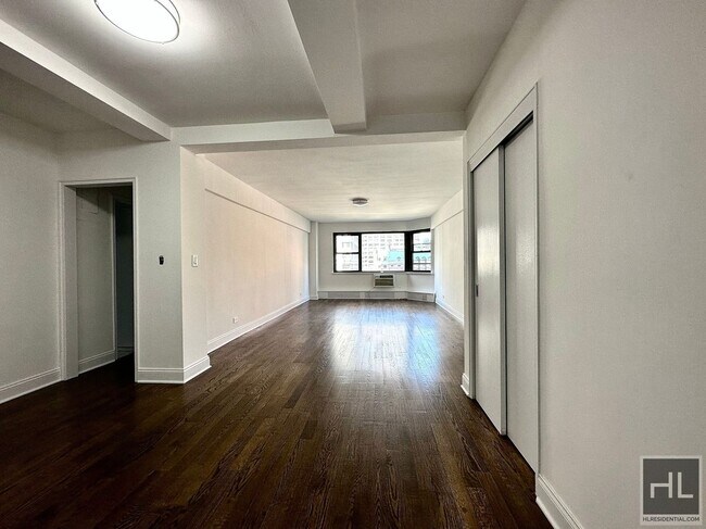 Foto del edificio - EAST 69 STREET