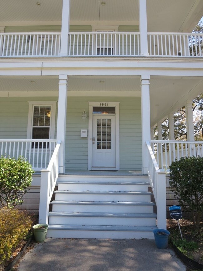 Building Photo - Willoughby Beach Home